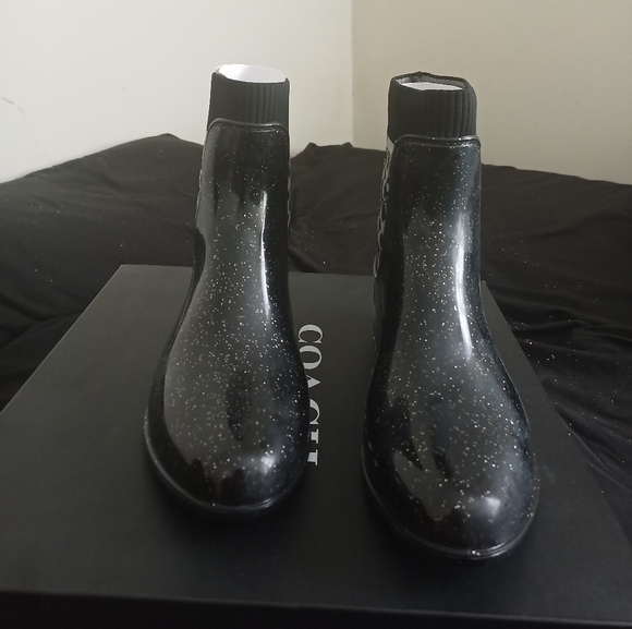 Woman coach 👢 boots for sale size 8 - Picture 3 of 3
